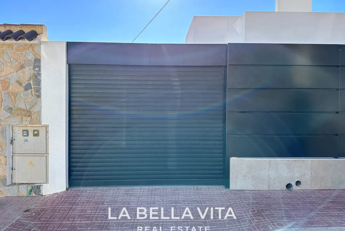 Modern Key Ready Property with Sea Views, private pool, solarium and closed garage for sale in Blue Lagoon, Villamartin, Orihuela Costa, Alicante, Spain