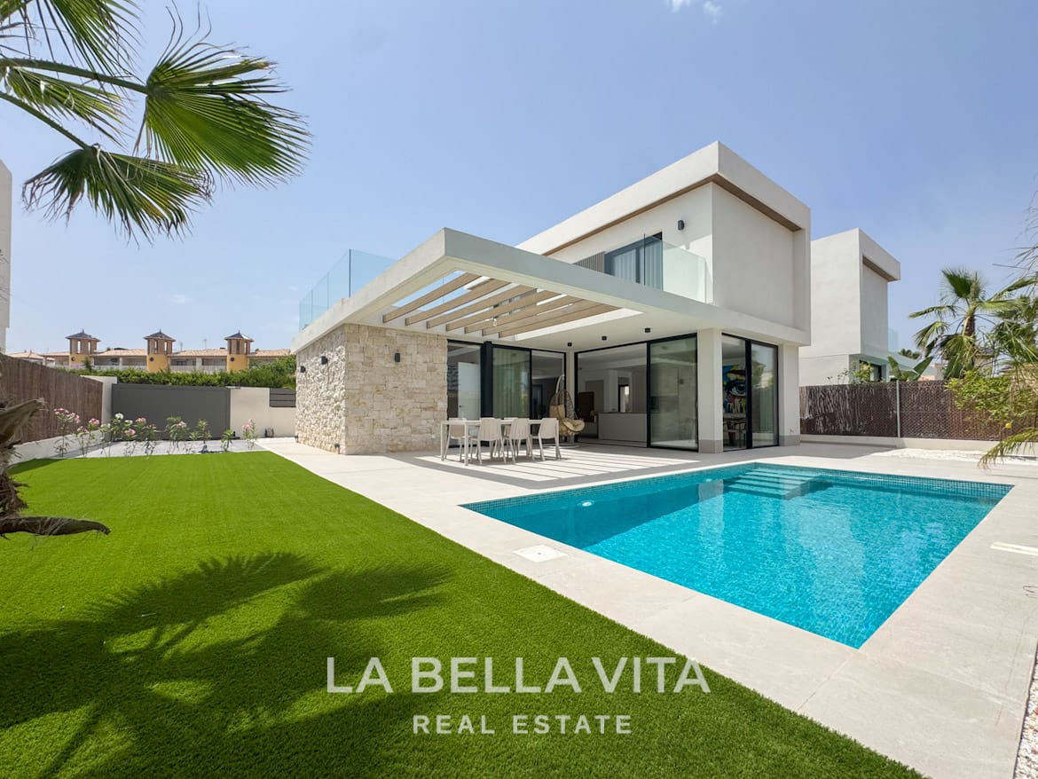 New Build key ready Villa with large plot and private pool for sale in Lomas de Cabo Roig, Orihuela Costa, Alicante