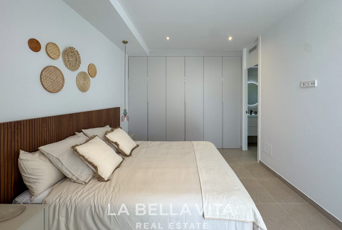 New Build key ready Villa with large plot and private pool for sale in Lomas de Cabo Roig, Orihuela Costa, Alicante