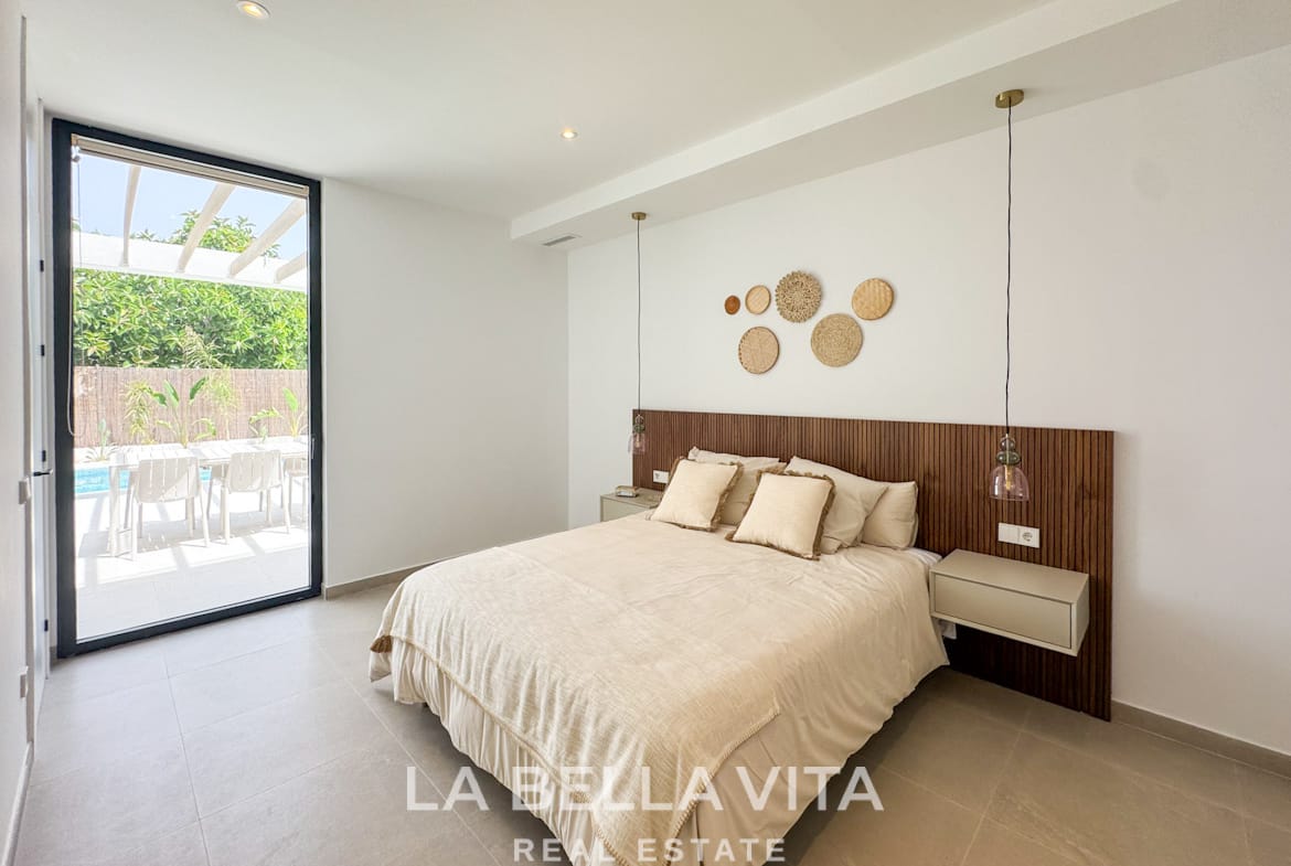 New Build key ready Villa with large plot and private pool for sale in Lomas de Cabo Roig, Orihuela Costa, Alicante
