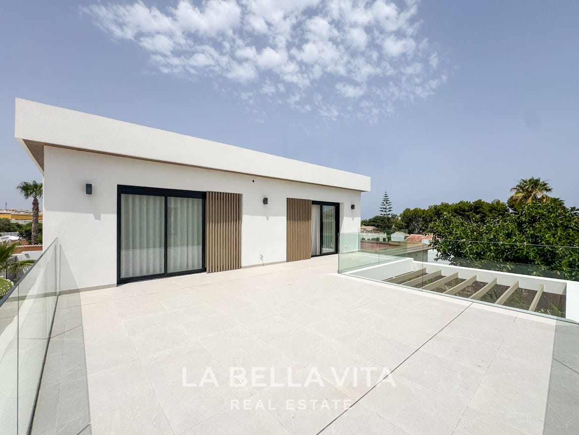 New Build key ready Villa with large plot and private pool for sale in Lomas de Cabo Roig, Orihuela Costa, Alicante