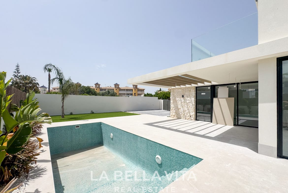 New Build Villa with large plot and private pool for sale in Lomas de Cabo Roig, Orihuela Costa