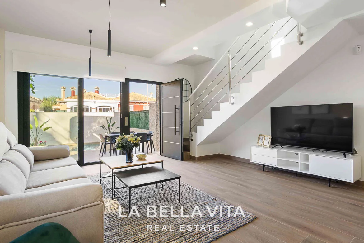 New build Properties with private pools and solariums for sale in Los Montesinos, La Herrada, Alicante, Spain