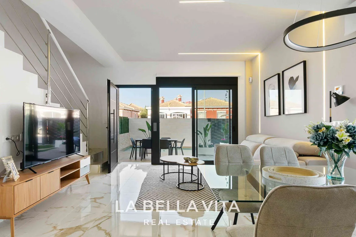 New build Properties with private pools and solariums for sale in Los Montesinos, La Herrada, Alicante, Spain