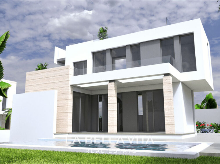 Modern New Build Villas with private pools by the sea for sale in Torrevieja, Alicante