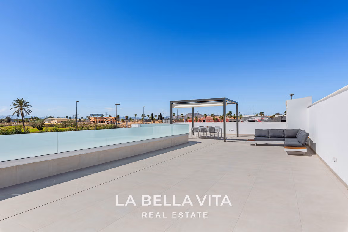 New Build Properties with pool for sale in Los Alcazares near Serena Golf Course