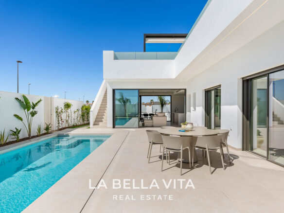 New Build Properties with pool for sale in Los Alcazares near Serena Golf Course