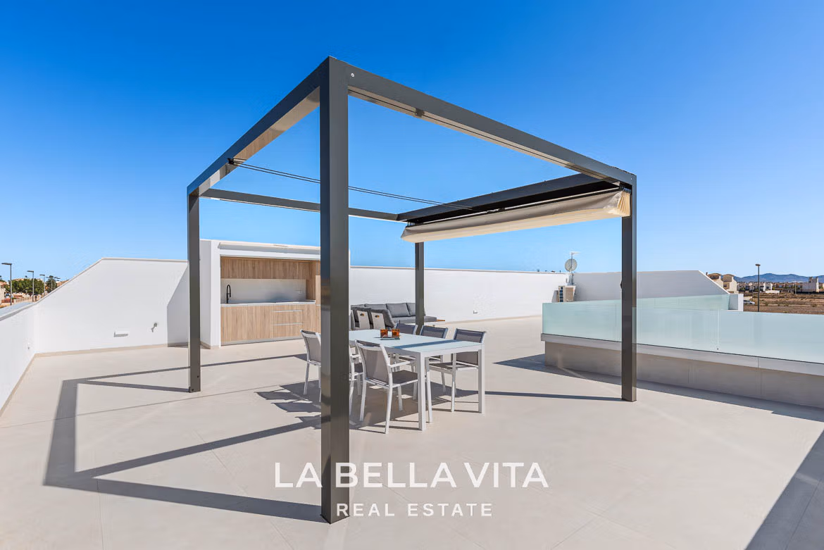 New Build Properties with pool for sale in Los Alcazares near Serena Golf Course