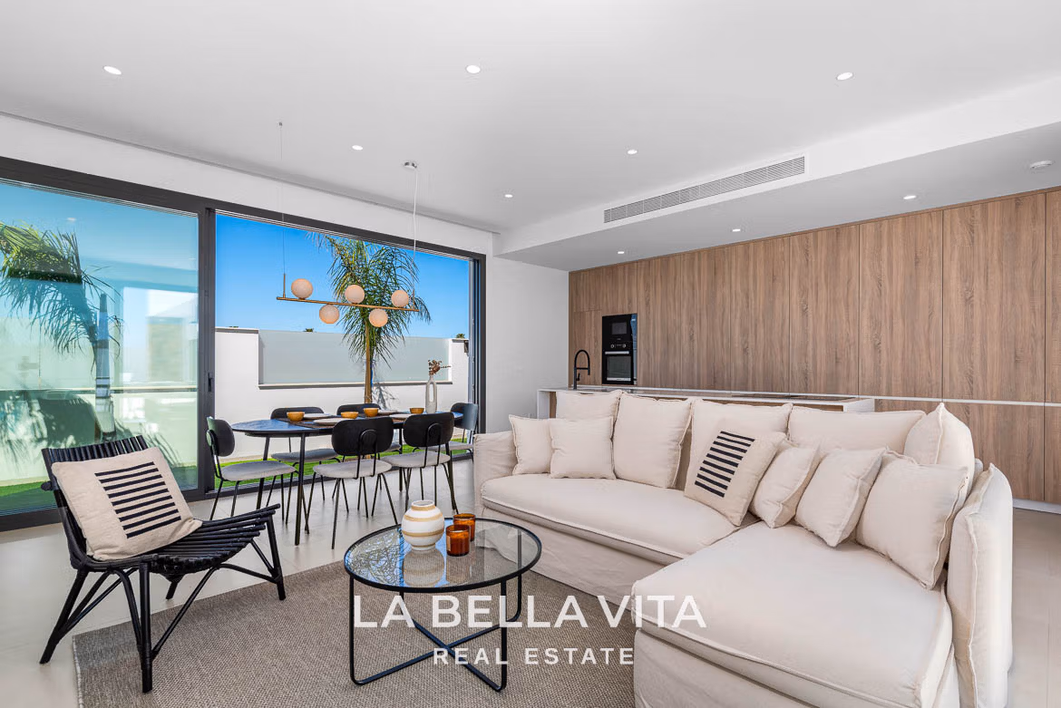 New Build Properties with pool for sale in Los Alcazares near Serena Golf Course