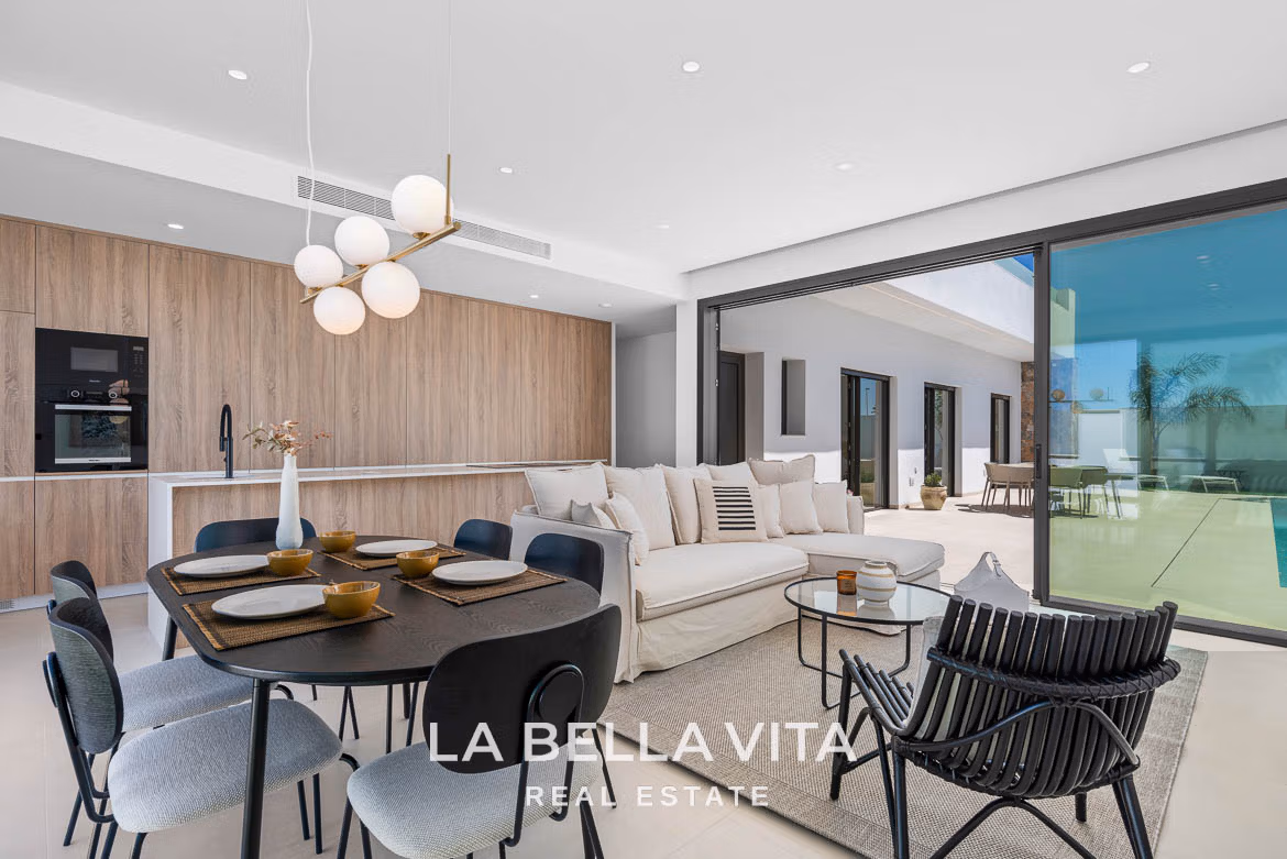 New Build Properties with pool for sale in Los Alcazares near Serena Golf Course
