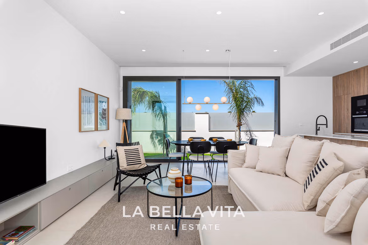 New Build Properties with pool for sale in Los Alcazares near Serena Golf Course