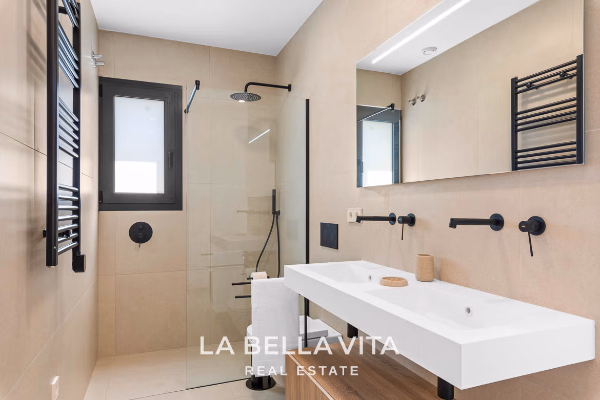 New Build Properties with pool for sale in Los Alcazares near Serena Golf Course