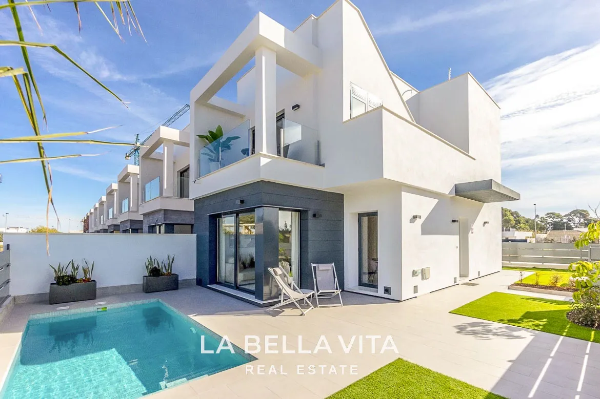 New Build Properties with private pools for sale in Santiago de la Ribera, Murcia, Spain