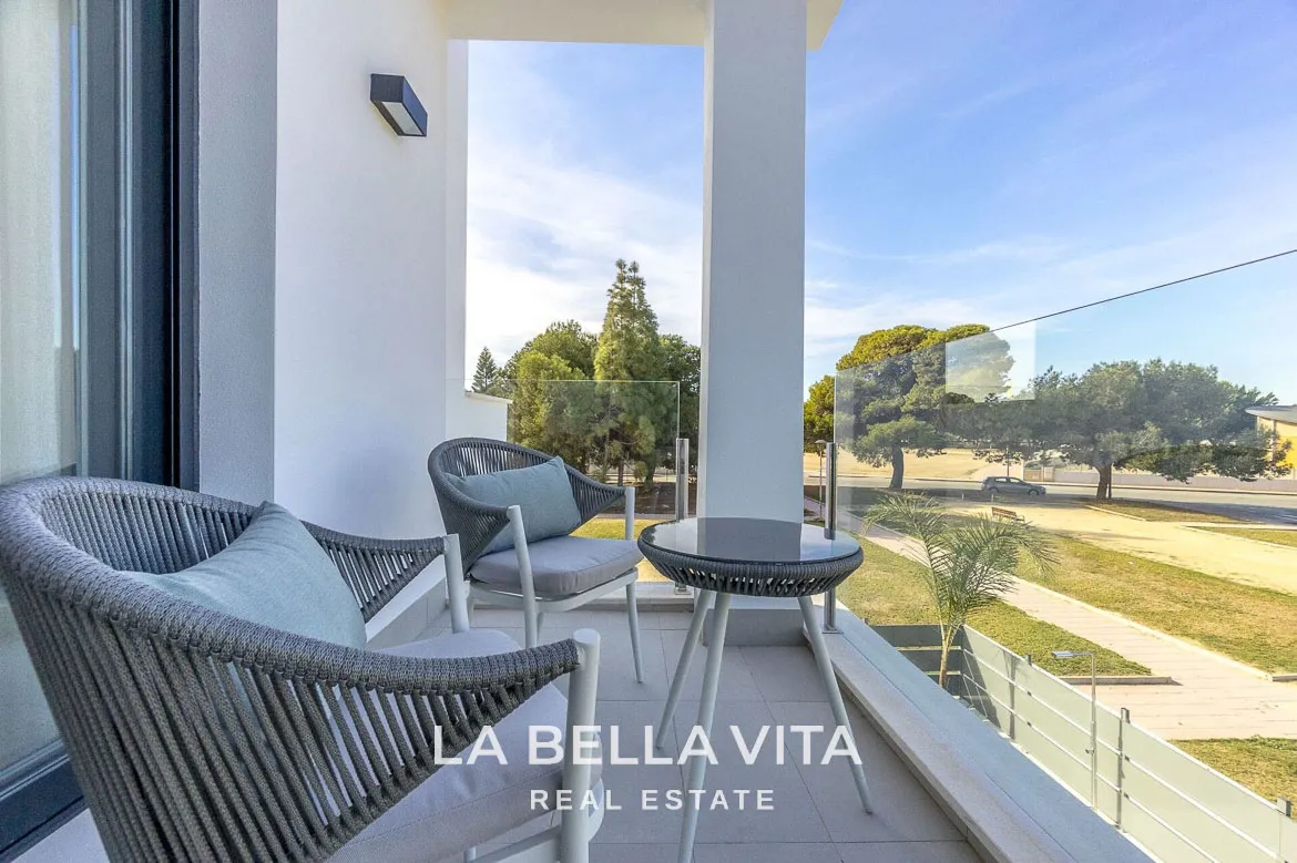New Build Properties with private pools for sale in Santiago de la Ribera, Murcia, Spain