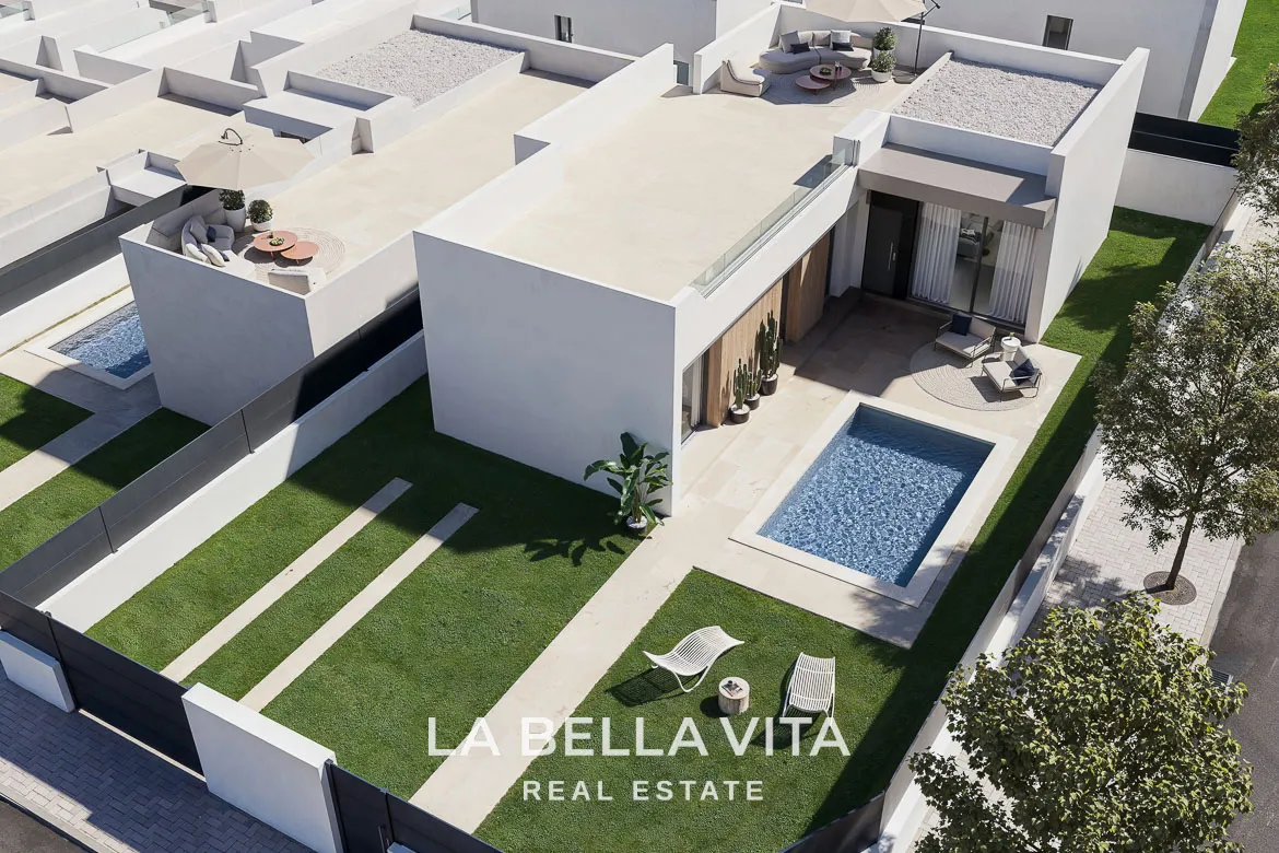 New Build Villas on one floor for sale in San Miguel de Salinas, Alicante, Spain