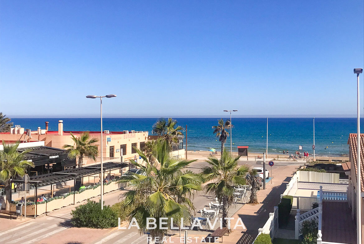 New Luxury Beachfront Properties with private pool by the sea for sale in La Mata, Alicante