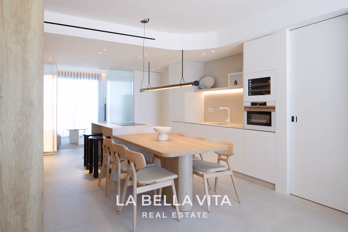 Luxury Beachfront Apartments for sale in La Manga, Mar Menor, Murcia, Spain