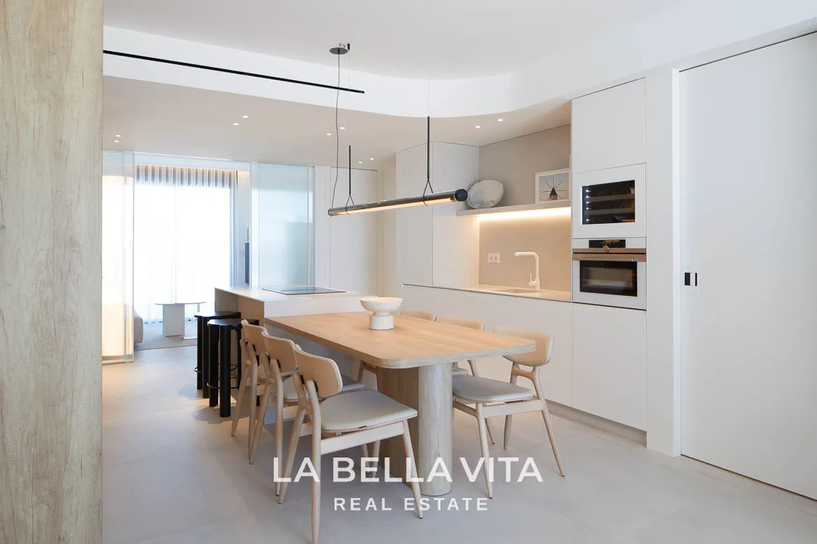 Luxury Beachfront Apartments for sale in La Manga, Mar Menor, Murcia, Spain