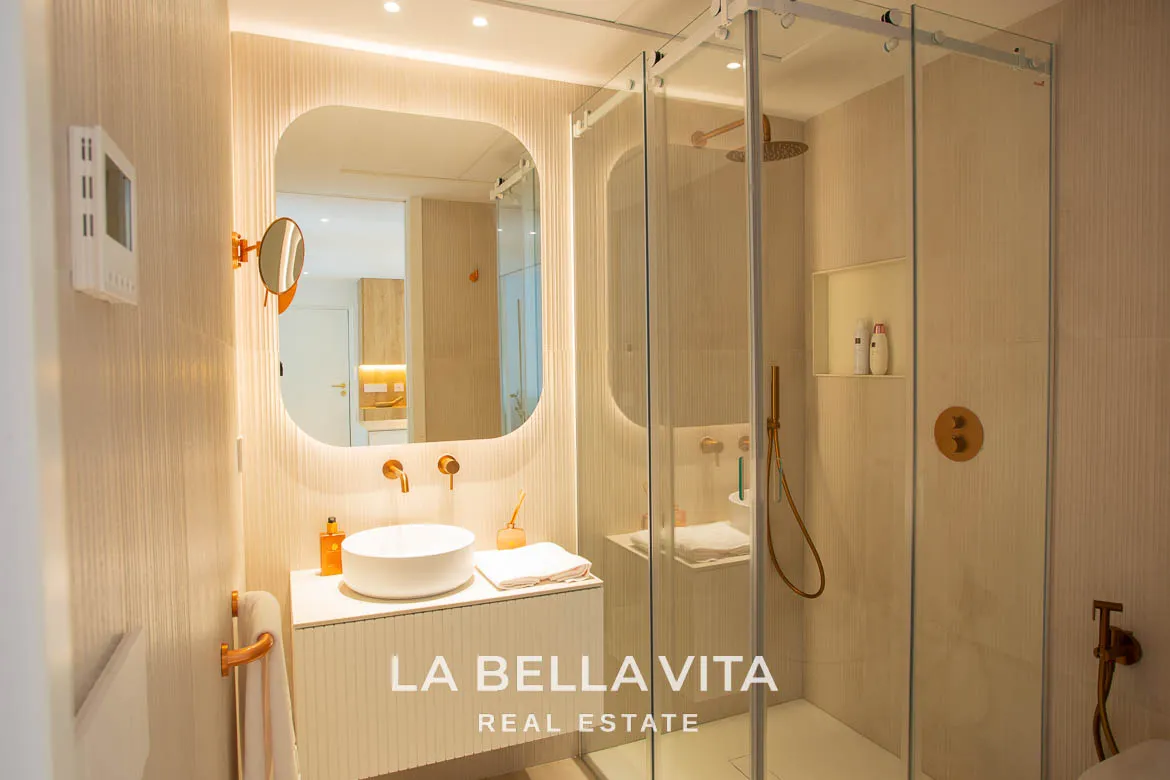 Luxury Beachfront Apartments for sale in La Manga, Mar Menor, Murcia, Spain