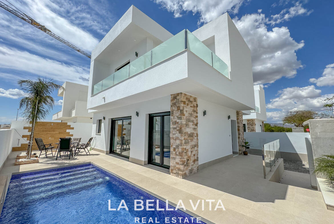 New Build Villas with private pools for sale in Dolores, Alicante, Spain