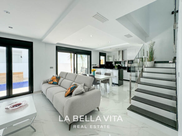 New Build Villas with private pools for sale in Dolores, Alicante, Spain