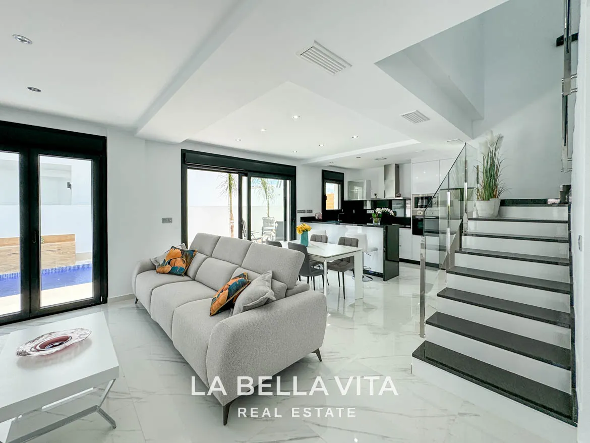 New Build Villas with private pools for sale in Dolores, Alicante, Spain