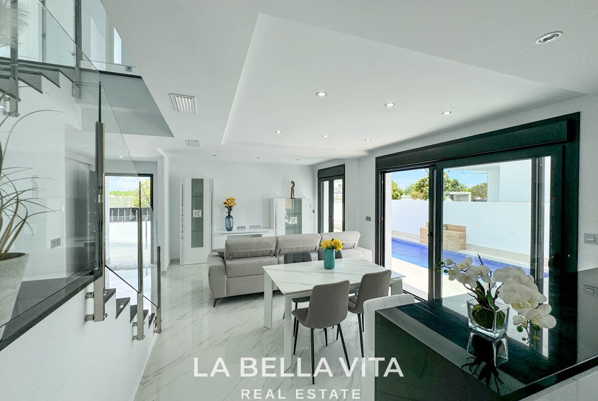 New Build Villas with private pools for sale in Dolores, Alicante, Spain