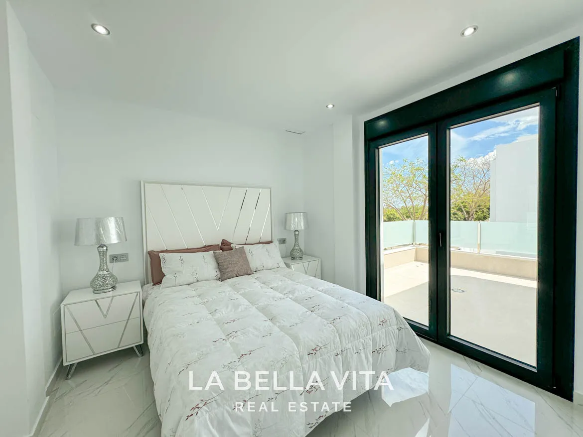 New Build Villas with private pools for sale in Dolores, Alicante, Spain