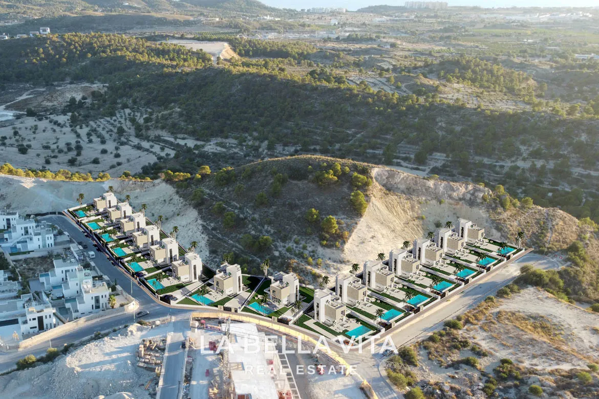 Beautiful New Build Villas with private pools for sale in Finestrat, Benidorm, Alicante