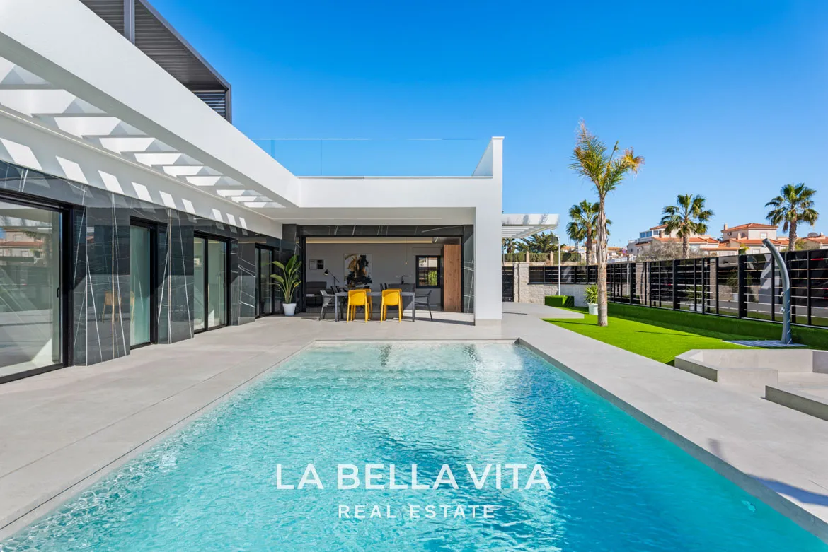 Detached Modern Luxury Villas for sale in Algorfa, La Finca Golf Resort, Costa Blanca, Alicante