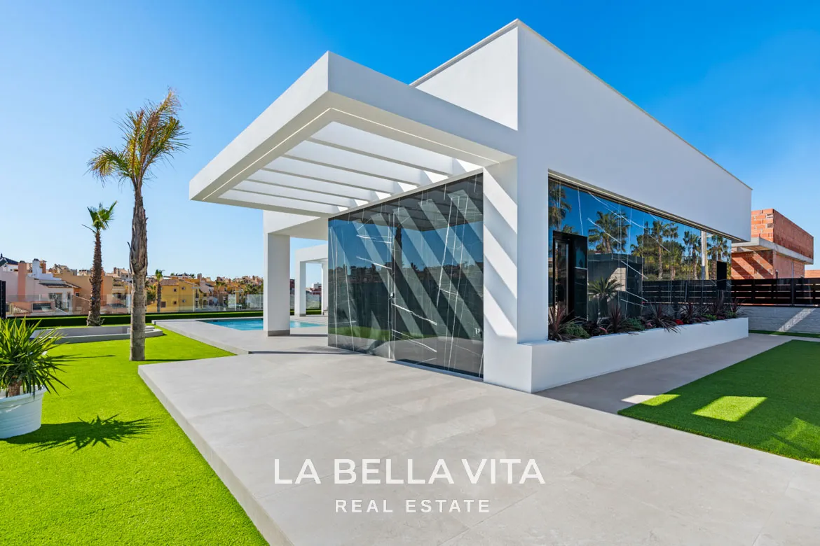 Detached Modern Luxury Villas for sale in Algorfa, La Finca Golf Resort, Costa Blanca, Alicante