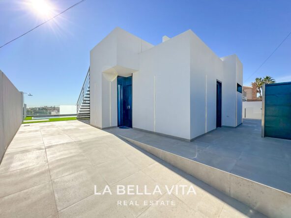 Luxury New Build Villa with Private Pool, Basement and Garage for sale in Los Balcones, Torrevieja