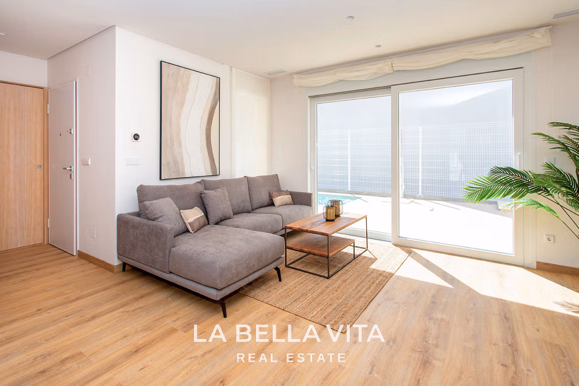 New Build Properties with basement and private pool for sale in Hondon de las Nieves, Alicante