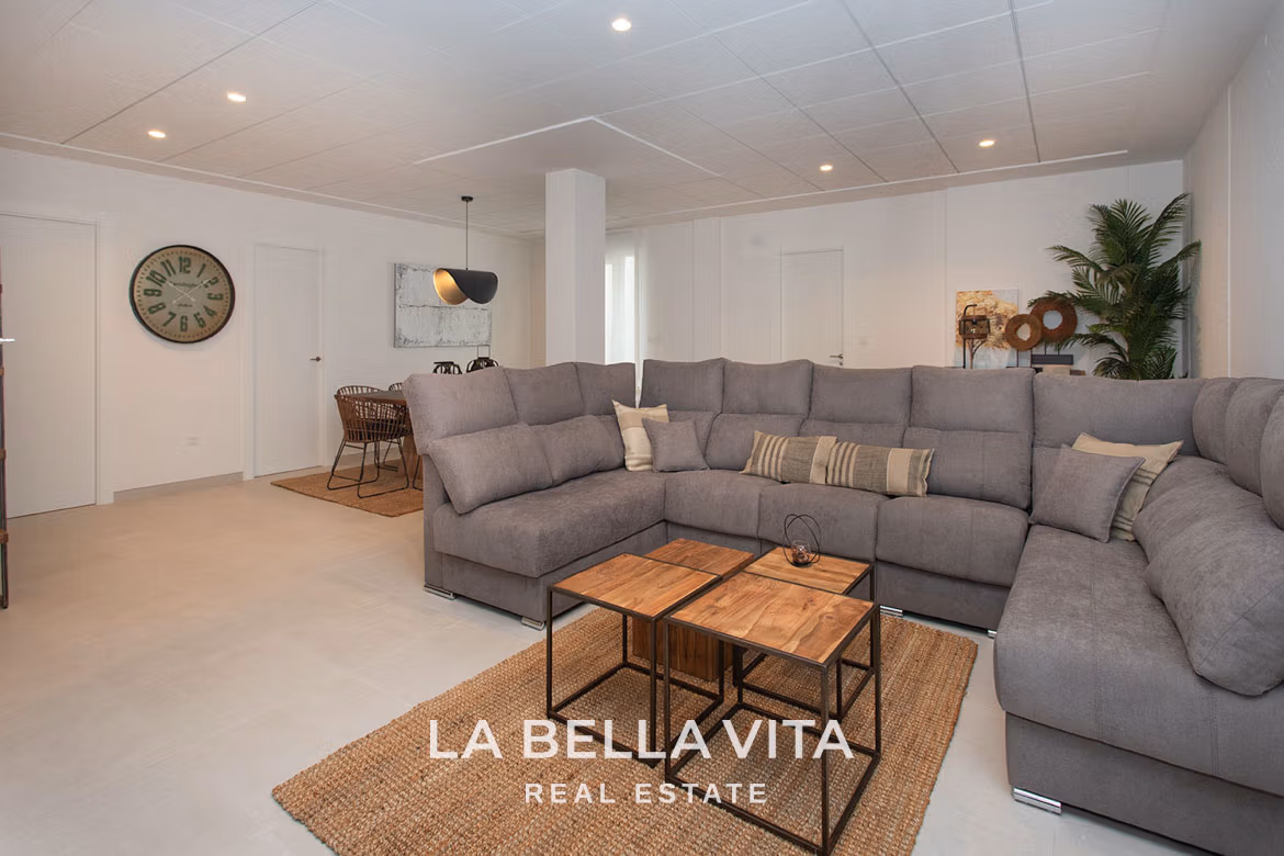 New Build Properties with basement and private pool for sale in Hondon de las Nieves, Alicante
