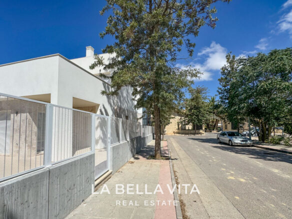 New Build Properties with basement and private pool for sale in Hondon de las Nieves, Alicante