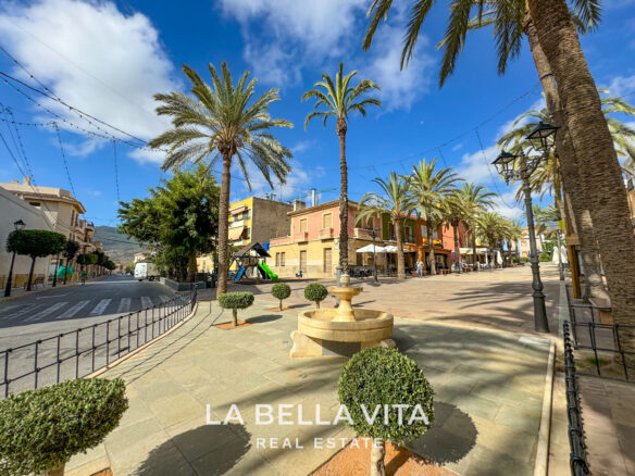 New Build Properties with basement and private pool for sale in Hondon de las Nieves, Alicante