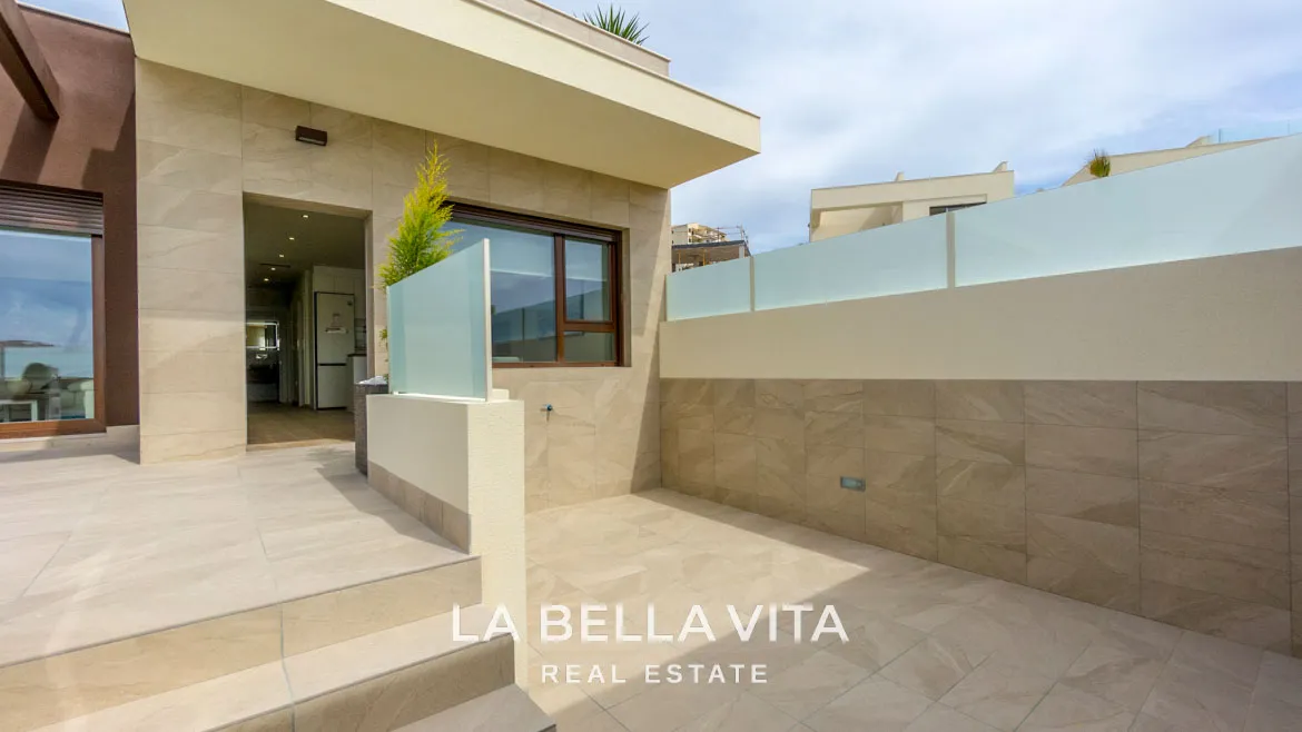 New Build single storey Villas with Private Pools and solarium for sale in Ciudad Quesada, Alicante