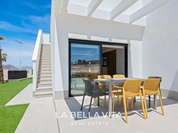 New Build Villas with private pool and solarium for sale in Algorfa La Finca Golf, Alicante