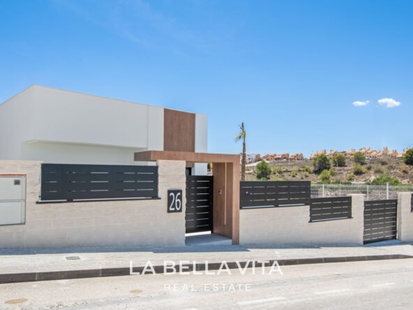 New Build Villas with private pool for sale in Algorfa La Finca Golf, Alicante