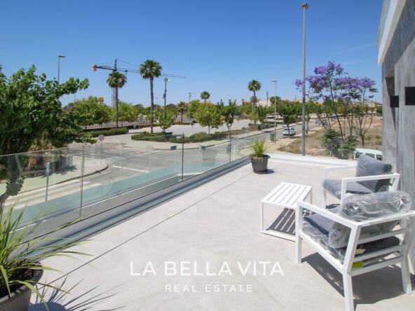 New Build Villas with private pools and garage for sale in Pilar de la Horadada, Alicante