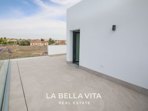 New Build Villas with private pools and garage for sale in Pilar de la Horadada, Alicante