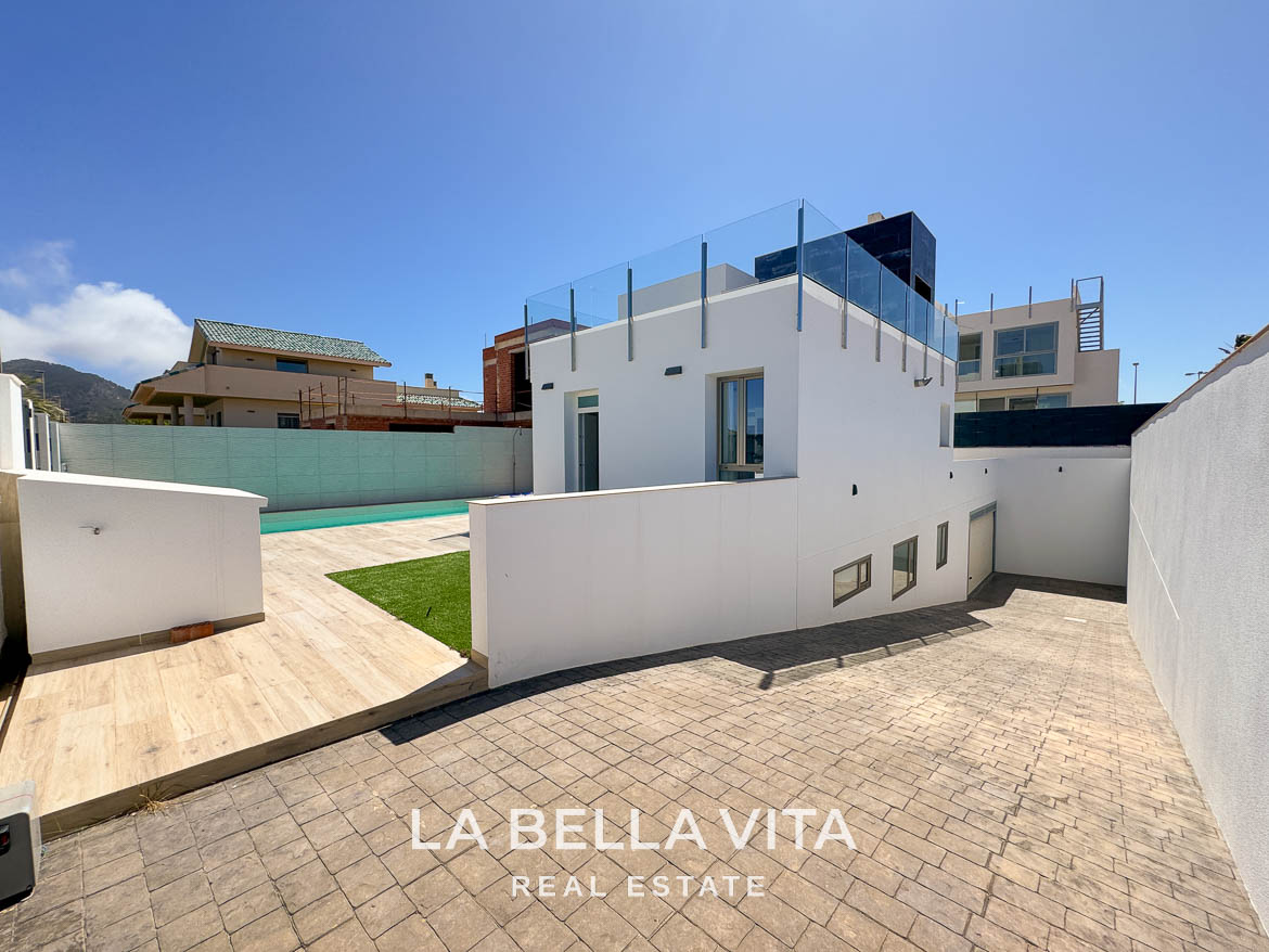 Modern Spacious Property with private pool and garage for sale in Los Belones, Cartagena, Murcia