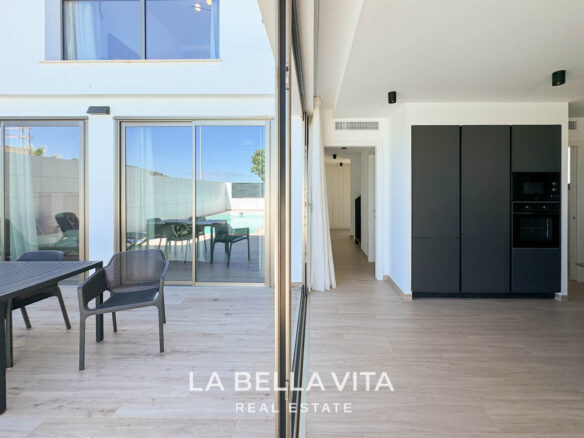 Modern Spacious Property with private pool and garage for sale in Los Belones, Cartagena, Murcia