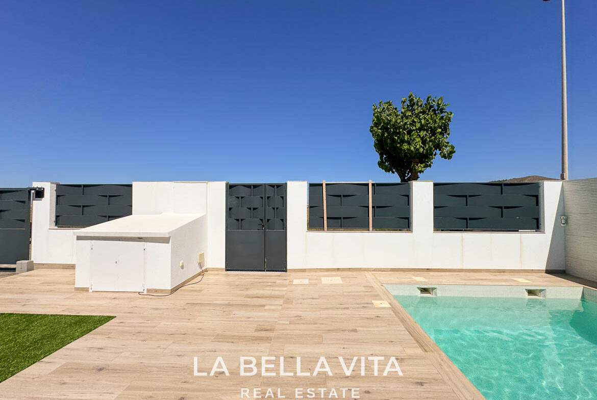 Modern Spacious Property with private pool and garage for sale in Los Belones, Cartagena, Murcia