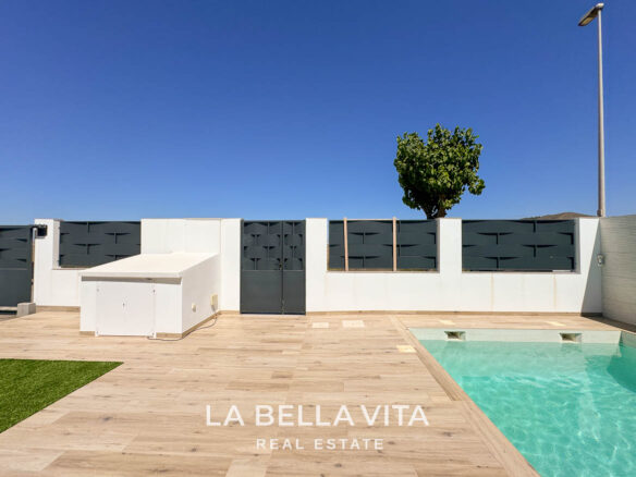 Modern Spacious Property with private pool and garage for sale in Los Belones, Cartagena, Murcia
