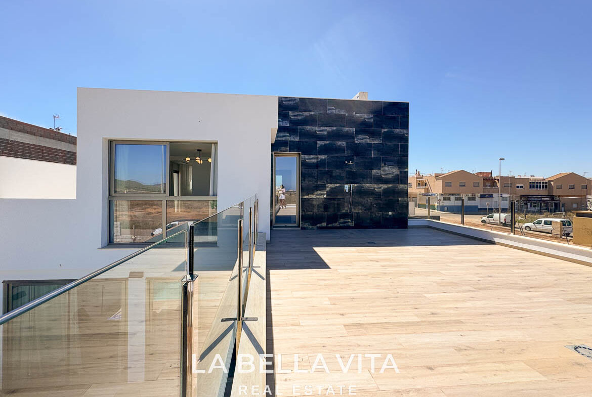 Modern Spacious Property with private pool and garage for sale in Los Belones, Cartagena, Murcia