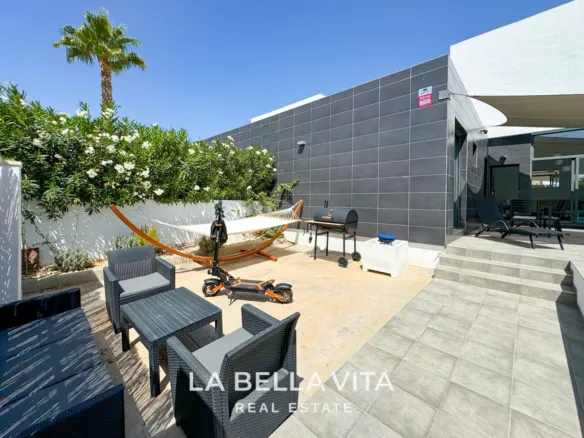 Modern House with private pool for sale in la Finca Golf, Algorfa, Alicante