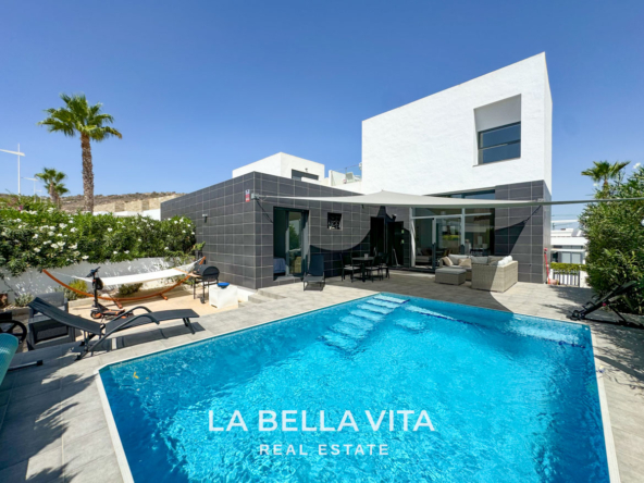 Modern House with private pool for sale in la Finca Golf, Algorfa, Alicante