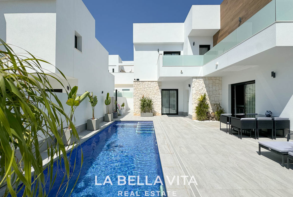 Modern Luxury Resale Property with Private Pool for Sale in La Herrada, Los Montesinos, Alicante, Spain