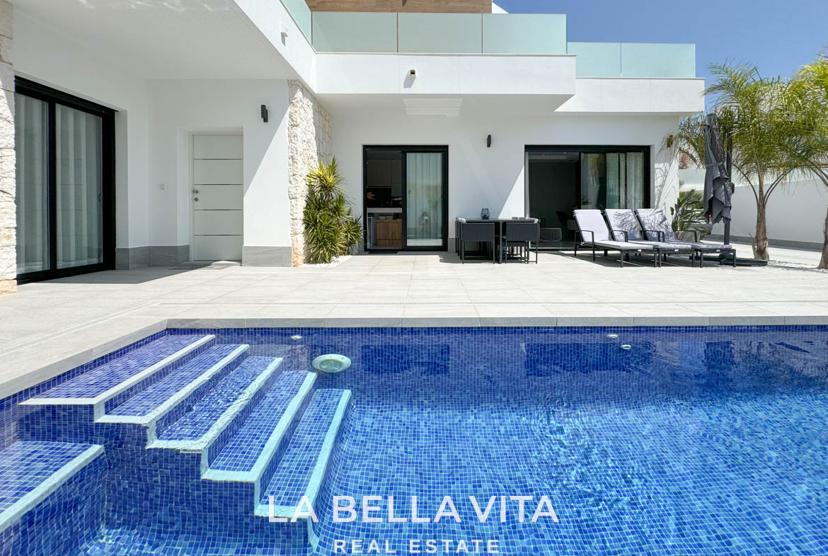 Modern Luxury Resale Property with Private Pool for Sale in La Herrada, Los Montesinos, Alicante, Spain